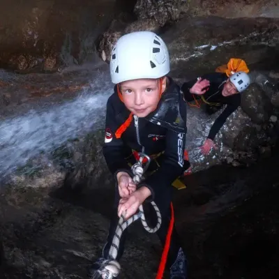 Family Canyoning 2 690x920