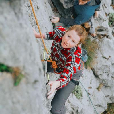 Climbing 01 810x1080